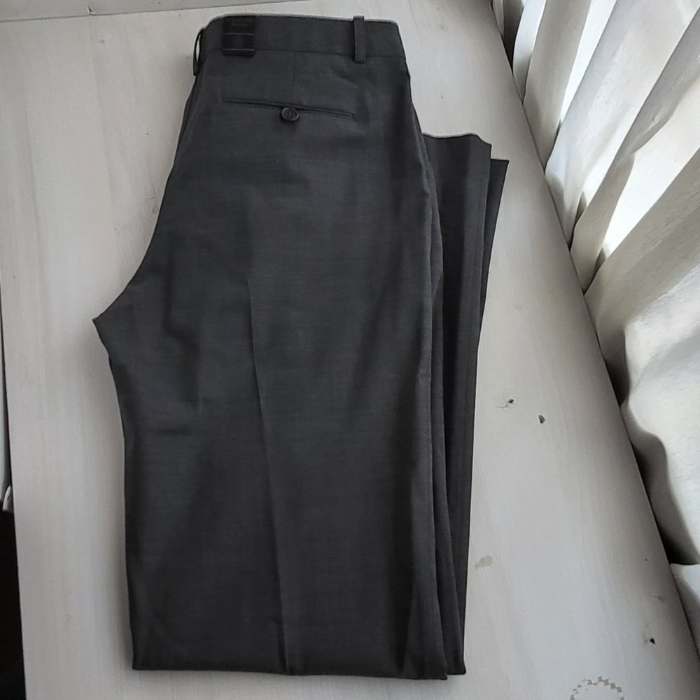 Babaton Classic Rise Pegleg pants. Size 8